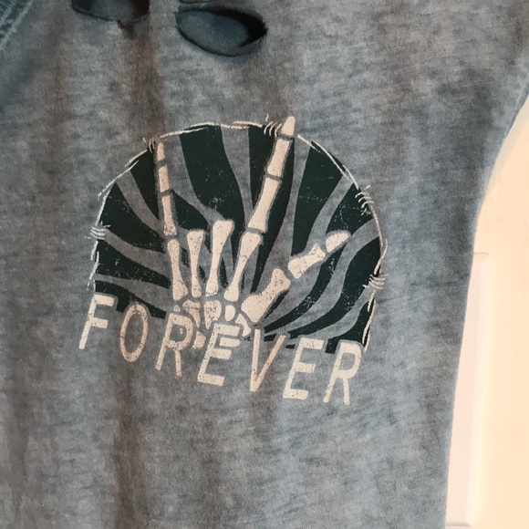 Torrid size 3 tee shirt - Picture 2 of 7